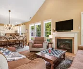 Bear Trap Dunes townhouse w/ gym, free WiFi, basketball court, and tennis court