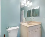 Bear Trap Dunes townhouse w/ gym, free WiFi, basketball court, and tennis court