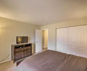 Indy Condo w/ Office < 3 Mi to Broad Ripple!