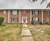 Indy Condo w/ Office < 3 Mi to Broad Ripple!