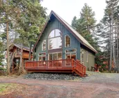 Stunning retreat near the slopes w/ private sauna, gas grill, & spacious deck!