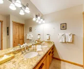 Beautiful family home w/full kitchen and gorgeous views from living room