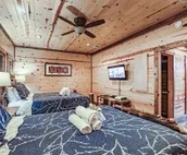Peaceful Peak-Inside State Park|Secluded|Close to Lake|3 Bedroom|Sleeps 8