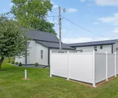 Farmhouse On 4