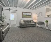Farmhouse On 4