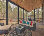Luxury Cabin in the Woods w/ Hot Tub & Yard Games!