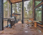 Luxury Cabin in the Woods w/ Hot Tub & Yard Games!