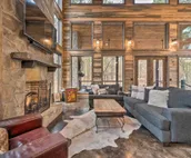 Luxury Cabin in the Woods w/ Hot Tub & Yard Games!