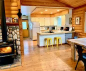 The Park Chalet - Rustic charm - Pet-Friendly - Downtown - Lake - Restaurants...