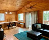 The Park Chalet - Rustic charm - Pet-Friendly - Downtown - Lake - Restaurants...