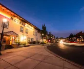 Downtown Lakeview Villa Townhome: Walk to Lake and Downtown, Lakeview Balcony