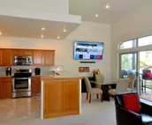 Downtown Lakeview Villa Townhome: Walk to Lake and Downtown, Lakeview Balcony