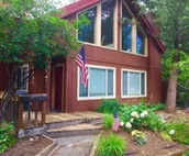 Longhorn Hideaway: Pet Friendly, Near Ponderosa Park, Quiet Wooded Neighborhood
