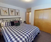 Longhorn Hideaway: Pet Friendly, Near Ponderosa Park, Quiet Wooded Neighborhood