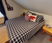 Longhorn Hideaway: Pet Friendly, Near Ponderosa Park, Quiet Wooded Neighborhood