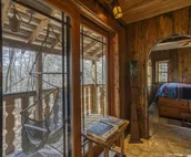 Luxurious Two-Story Treehouse | Minutes from Lake Sunapee | Peaceful