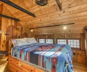 Luxurious Two-Story Treehouse | Minutes from Lake Sunapee | Peaceful
