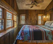 Luxurious Two-Story Treehouse | Minutes from Lake Sunapee | Peaceful