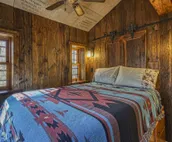 Luxurious Two-Story Treehouse | Minutes from Lake Sunapee | Peaceful