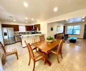 [NE 5th B] Private Bedroom Suite shared Communal HousA-OUHS, 2 blocks from th...