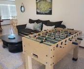 [NE 5th B] Private Bedroom Suite shared Communal HousA-OUHS, 2 blocks from th...