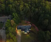 The Toasty Marshmallow - Newly-renovated family getaway minutes away from