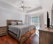 The Toasty Marshmallow - Newly-renovated family getaway minutes away from
