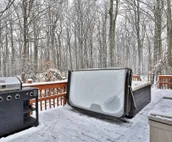 Killington Cabin - Left Unit: Great for families, Cozy, Close to Mountain. Ho...