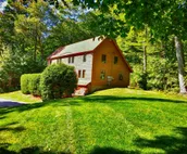 Killington Cabin - Left Unit: Great for families, Cozy, Close to Mountain. Ho...
