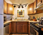 Killington Cabin - Left Unit: Great for families, Cozy, Close to Mountain. Ho...