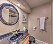 Grand Ruidoso Hideaway w/ Game Room & Hot Tub!