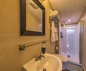 Grand Ruidoso Hideaway w/ Game Room & Hot Tub!