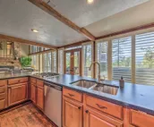 Grand Ruidoso Hideaway w/ Game Room & Hot Tub!