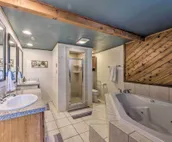 Grand Ruidoso Hideaway w/ Game Room & Hot Tub!