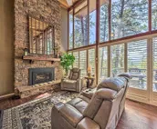 Grand Ruidoso Hideaway w/ Game Room & Hot Tub!