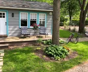 Lovely Lake House w/Free WiFi/Backyard/Central AC/Washer/Dryer/Deck