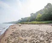 Lovely Lake House w/Free WiFi/Backyard/Central AC/Washer/Dryer/Deck