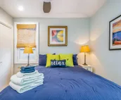 Lovely Lake House w/Free WiFi/Backyard/Central AC/Washer/Dryer/Deck