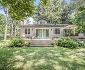 Lovely Lake House w/Free WiFi/Backyard/Central AC/Washer/Dryer/Deck