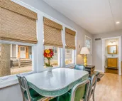 Lovely Lake House w/Free WiFi/Backyard/Central AC/Washer/Dryer/Deck
