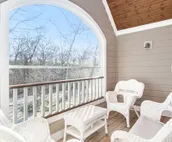Tastefully-Decorated High-End Home with Private Pool, Washer/Dryer, High-Spee...