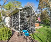 Gorgeous Lake Michigan Home w/Free WiFi, Screened-In Porch, Private Hot Tub/Yard