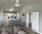 Bayview Condo # 2, Ogallala Beach, Sleeps 8 Comfortably!