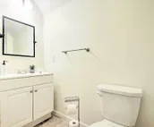 Pet-Friendly Lebanon House w/ Lake Access!