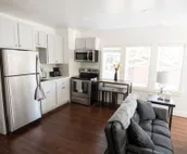 ★ Near Downtown District ★ Historic ★ Walkable80 ★
