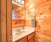 Idyllic Massanutten Resort Home w/ Hot Tub!