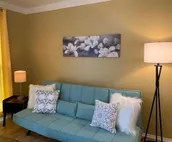 Posh and Practical,1 bedroom condo