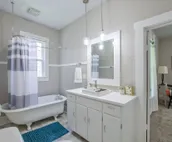Charming 2 bedroom bungalow close to downtown.