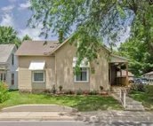 Charming 2 bedroom bungalow close to downtown.