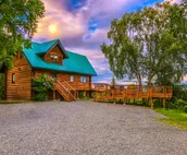 Private Lodging on 12 Acres with Kenai Mountain Views